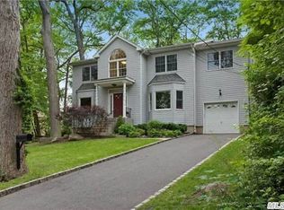 10 Edgewood Ave #UNIT#4, Glen Head, NY 11545