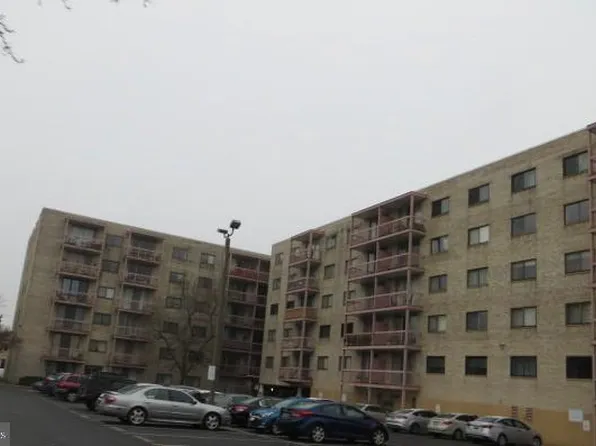 130 Slade Ave APT 301, Pikesville, MD 21208