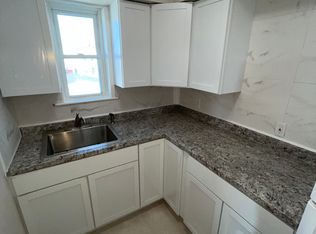 51 Merrick St FLOOR 2, Pawtucket, RI 02860