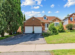 416 Alex Doner Dr, Newmarket, ON L3X 1C4