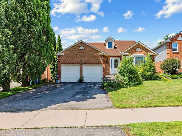 416 Alex Doner Dr, Newmarket, ON L3X 1C4