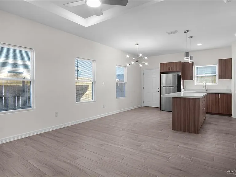 608 N Onyx Ave #2 — Photo 2