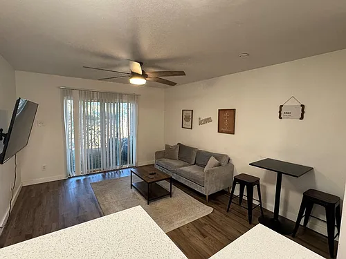 626 Jack Stephens Dr Photo 1