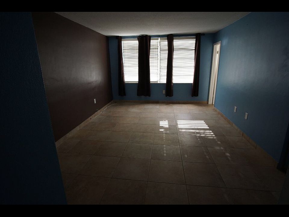 1st image of 1401 NE 191st St APT 410