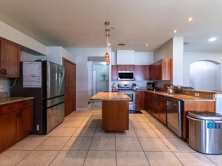 1725 Soaring Heights Cir — Photo 7
