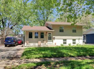 1136 Ramona Ter, Machesney Park, IL 61115