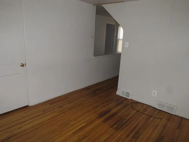 24622 Cloverlawn St — Photo 21