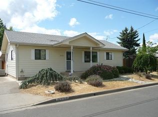 2535 Tennessee Dr, Medford, OR 97501