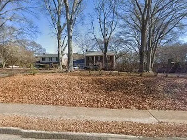 70 E Crossville Rd, Roswell, GA 30076