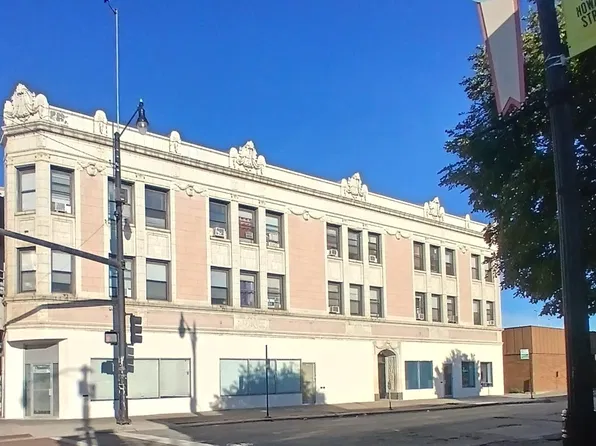 7606 N Paulina St, Chicago, IL 60626