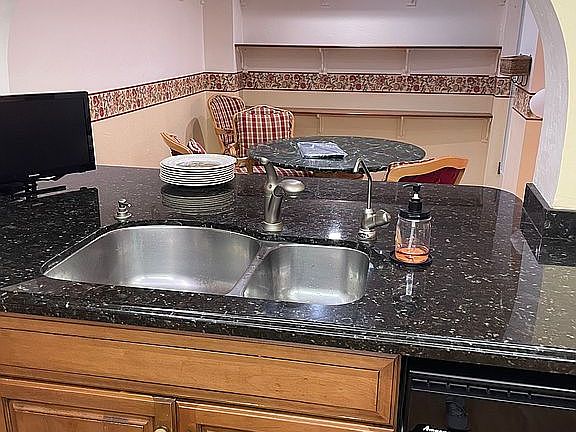 3rd image of 4505 Windjammer Ln