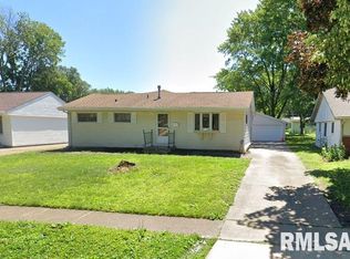 2016 N 24th St, Springfield, IL 62702