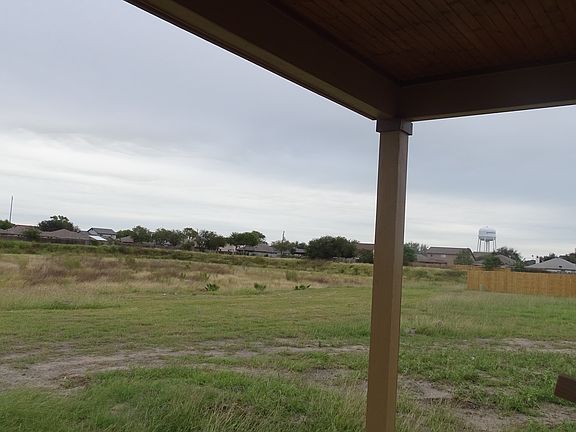 4th image of 147 Bismark Palm Dr