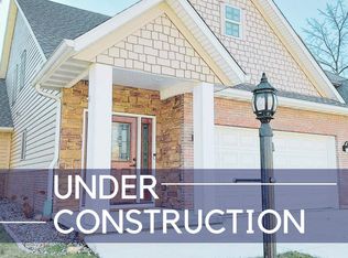 7610 N Walnut Bend Dr #27, Peoria, IL 61615