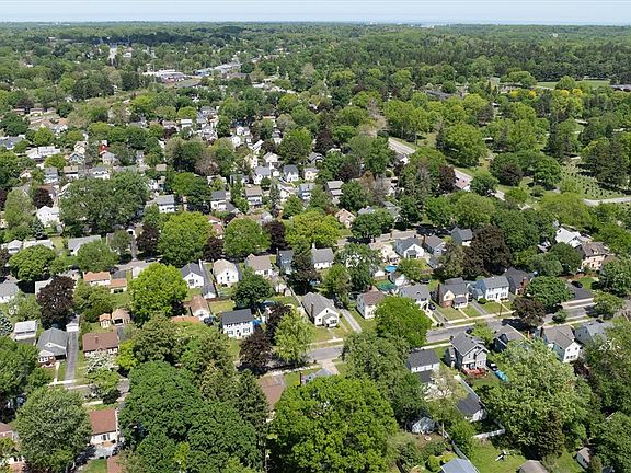 3rd image of 56 Langford Rd