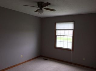 2810 Gill St, Bloomington, IL