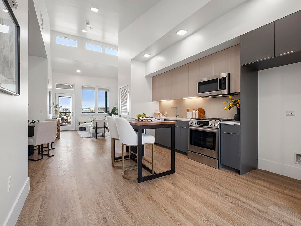 1st image of 1545 32nd St #214