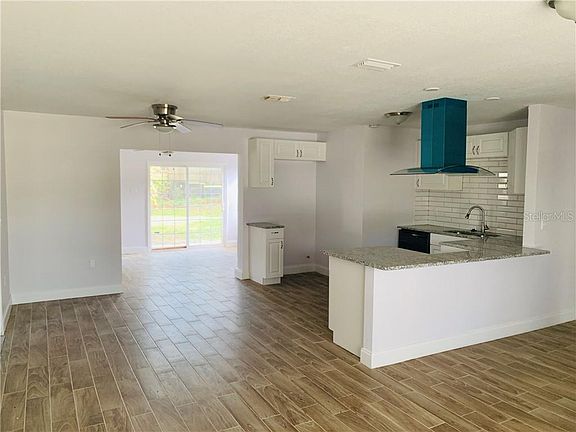 2nd image of 283 Courtland Blvd