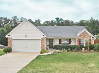 3040 Ozora Farms Way, Loganville, GA 30052