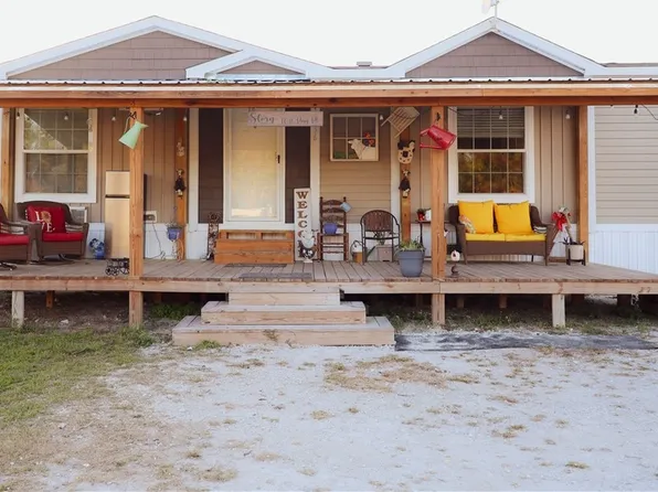 1036 Pony Pl, Moore Haven, FL 33471