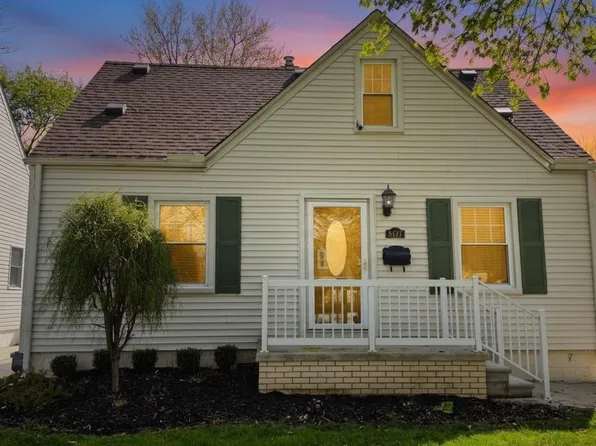3457 Woodside Dr, Dearborn, MI 48124