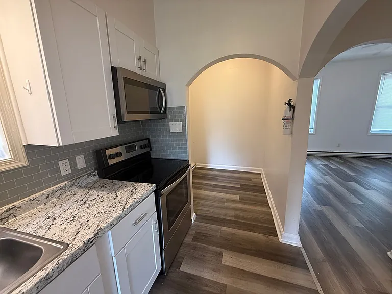 19 Walnut Street — Photo 24