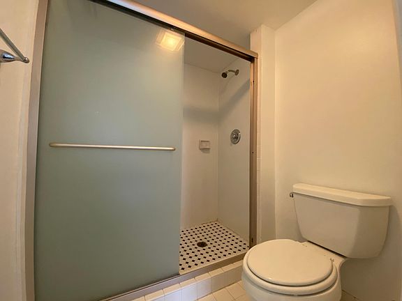 3rd image of 2620 SE 20th Ct Unit 2620