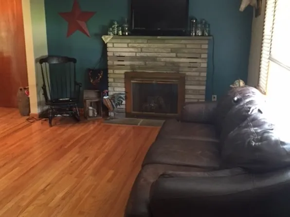 816 Sunset Dr, Elmira, NY 14905