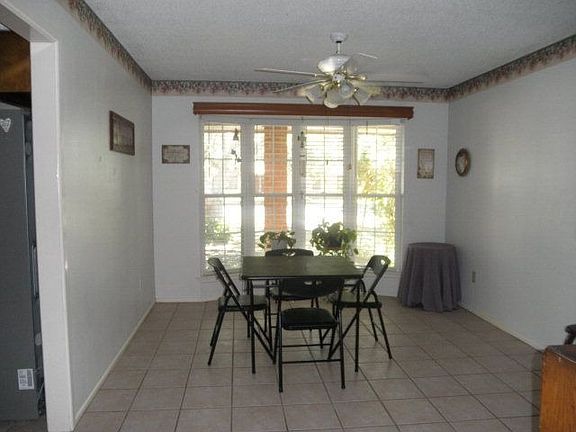 3rd image of 2351 N Rebecca Ave