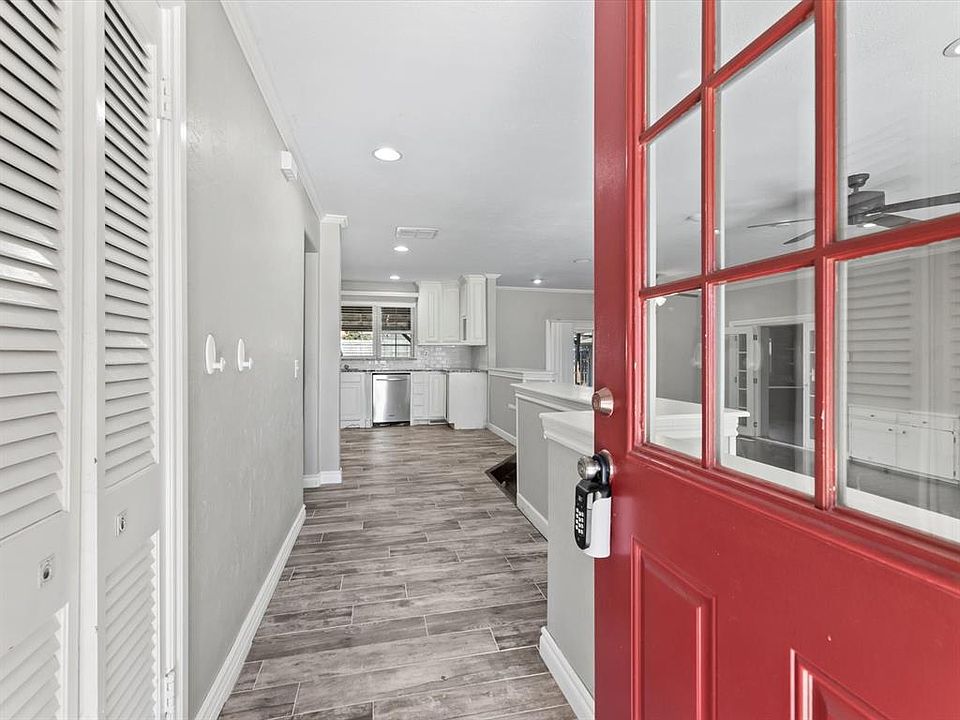 1st image of 11809 Stonehedge Ln