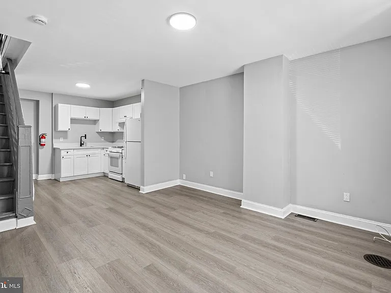 3109 Arbor St — Photo 3