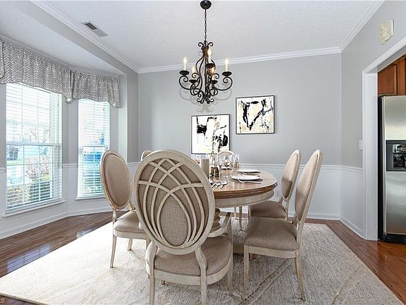 4th image of 4406 Chimney Springs Dr