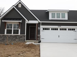 1009 Camellia Cir #43, Howell, MI 48843