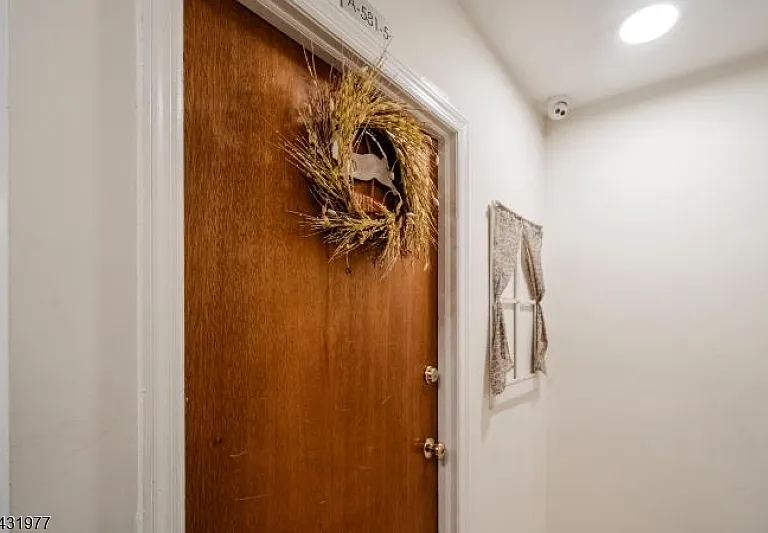 581 High Mountain Rd #5 — Photo 2