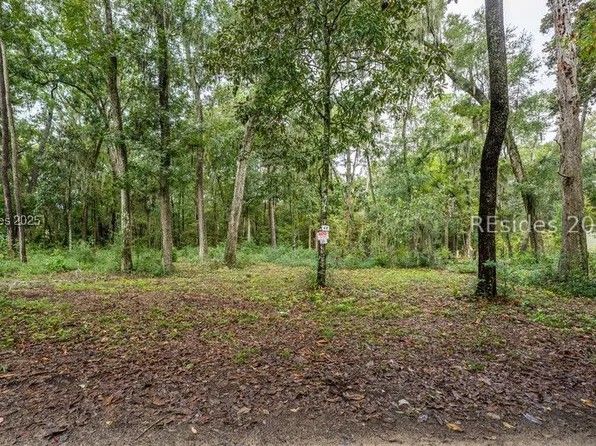 42 Presnell Cir, Beaufort, SC 29902