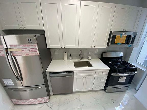 2nd image of 25-31 43rd St #2