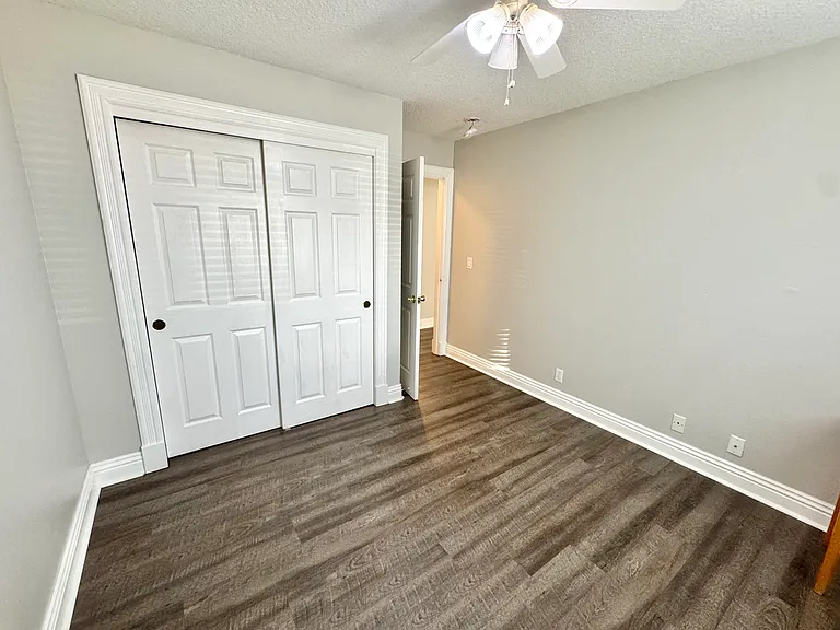 13001 NE 51st St — Photo 14