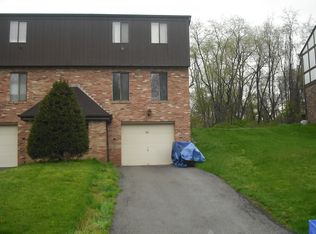 116 Locust Ridge Dr, Pittsburgh, PA 15209