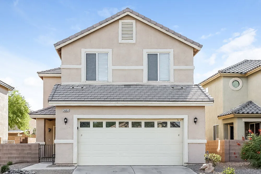 3 bed, 2.5 bath, 1736 sqft, $3,020 — Photo 1