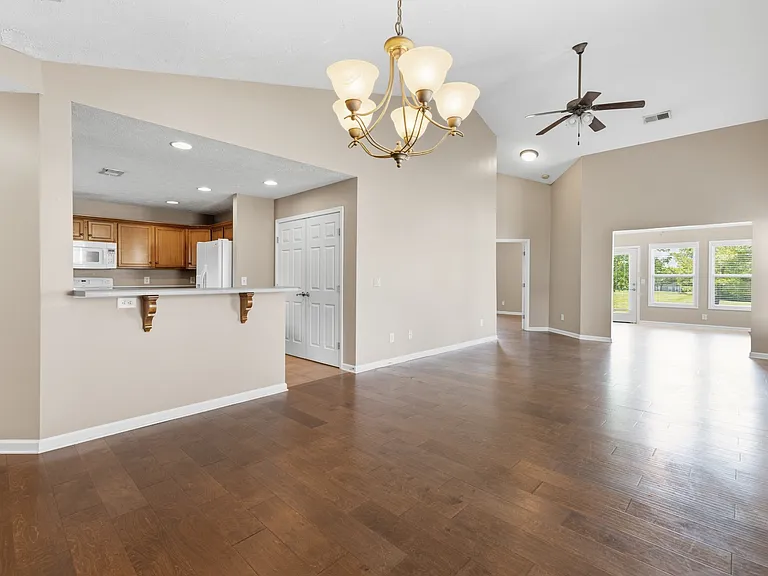 395 Devon Chase Hl #1004 — Photo 8