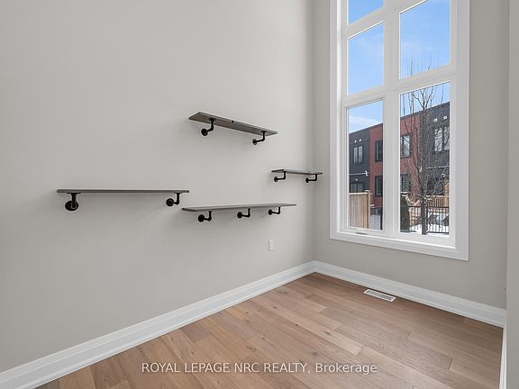 5th image of 1465 Station St #13