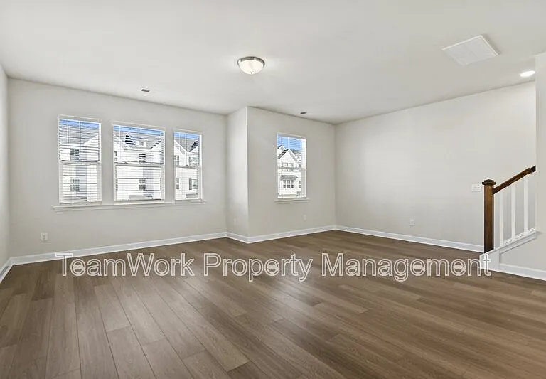 9413 Sun Fountain Dr — Photo 12