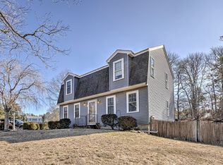 1 Daniel Cir, Plymouth, MA 02360