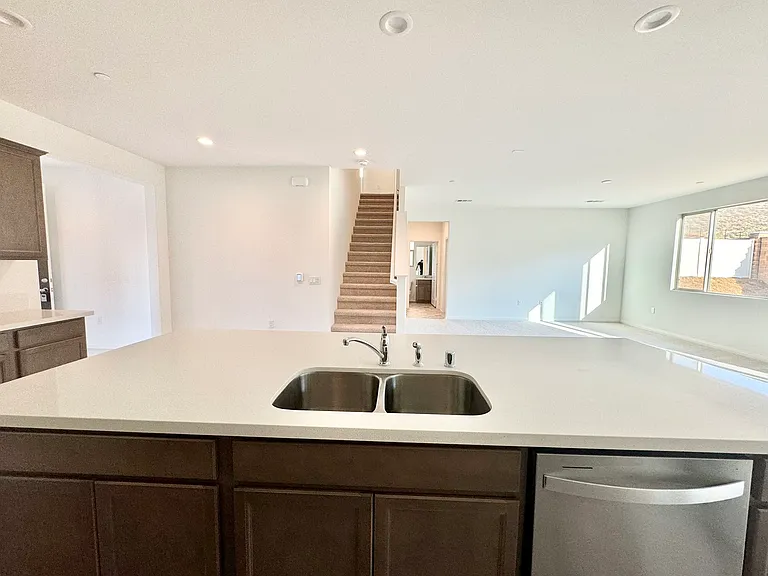 8477 Anthony St — Photo 34