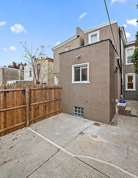 4578 Mitchell St — Photo 21