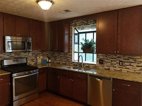 2nd image of 720 Mountain Village Dr