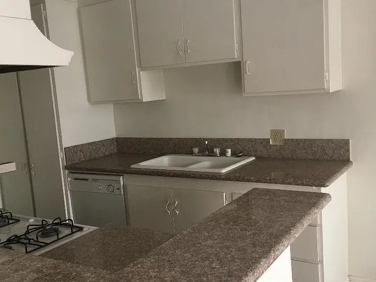 11732 Kiowa Ave #8 — Photo 7