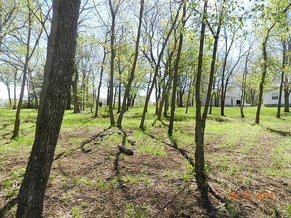 2nd image of 9 & 13 N Linn Valley Dr