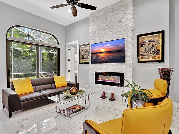 3rd image of 12164 Glenmore Drive