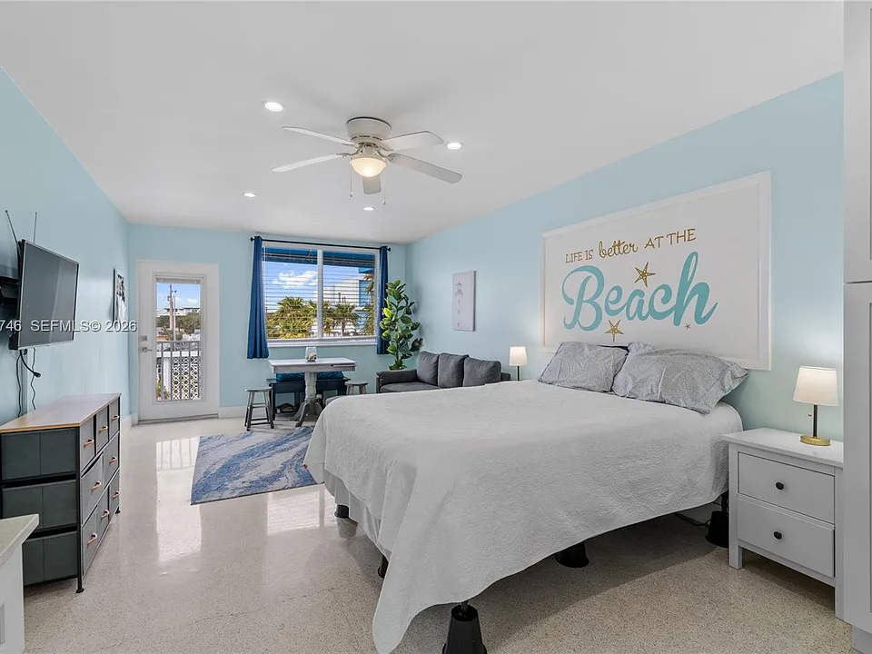 4228 N Ocean Dr #11